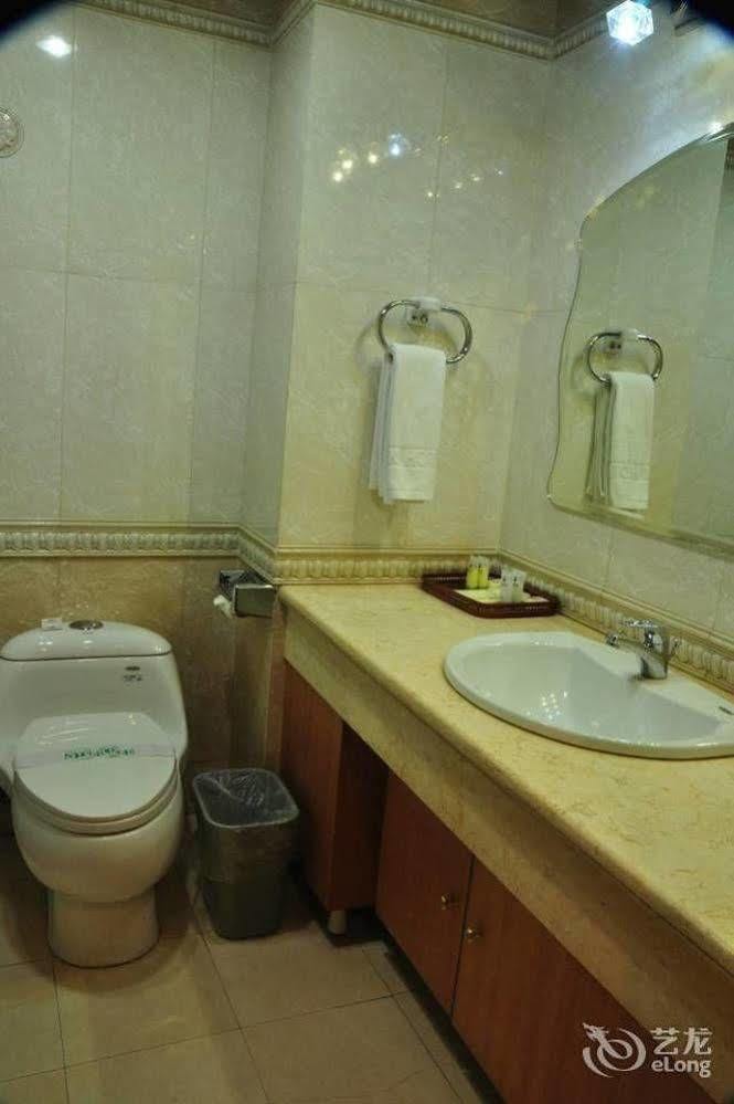 Yak Hotel Lhasa Bagian luar foto