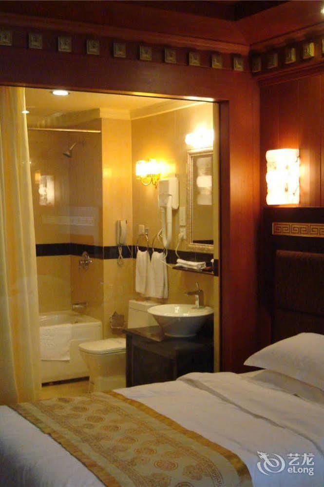 Yak Hotel Lhasa Bagian luar foto