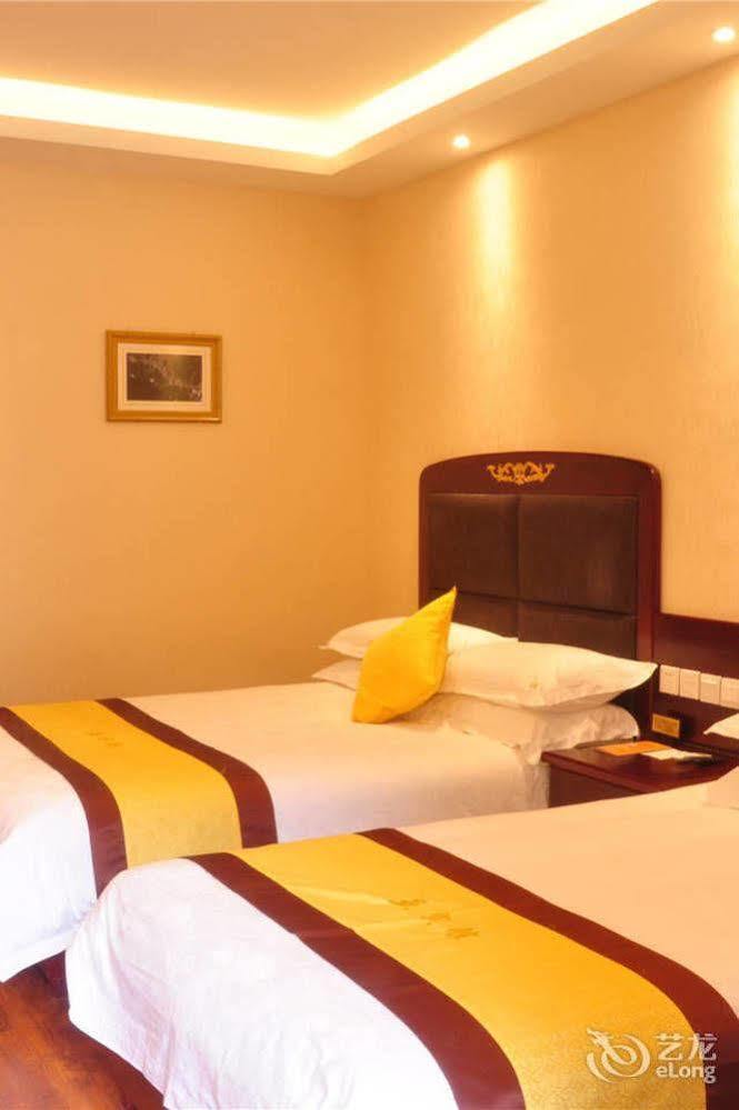 Yak Hotel Lhasa Bagian luar foto
