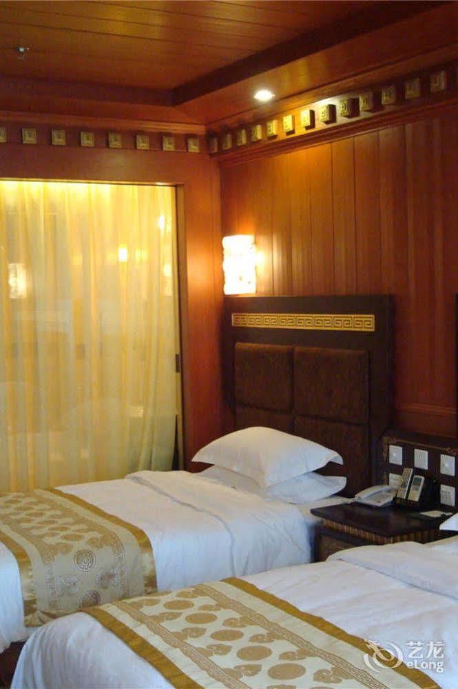 Yak Hotel Lhasa Bagian luar foto