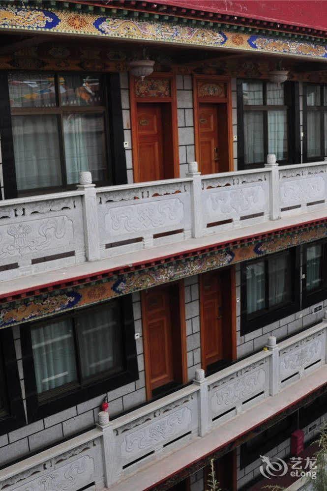 Yak Hotel Lhasa Bagian luar foto