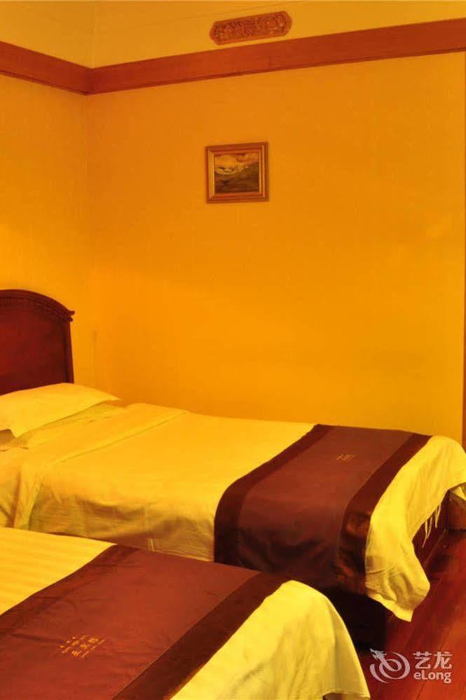 Yak Hotel Lhasa Bagian luar foto